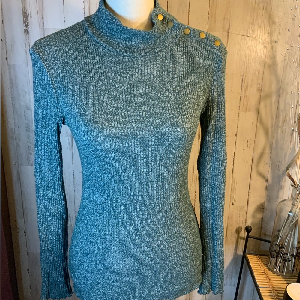 J. Crew mock neck sweater with 5 buttons up the neck. Size XS